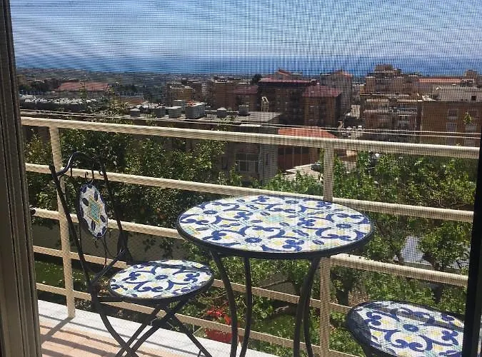 Albahome, Comoda Centralissima E Panoramica Apartmán